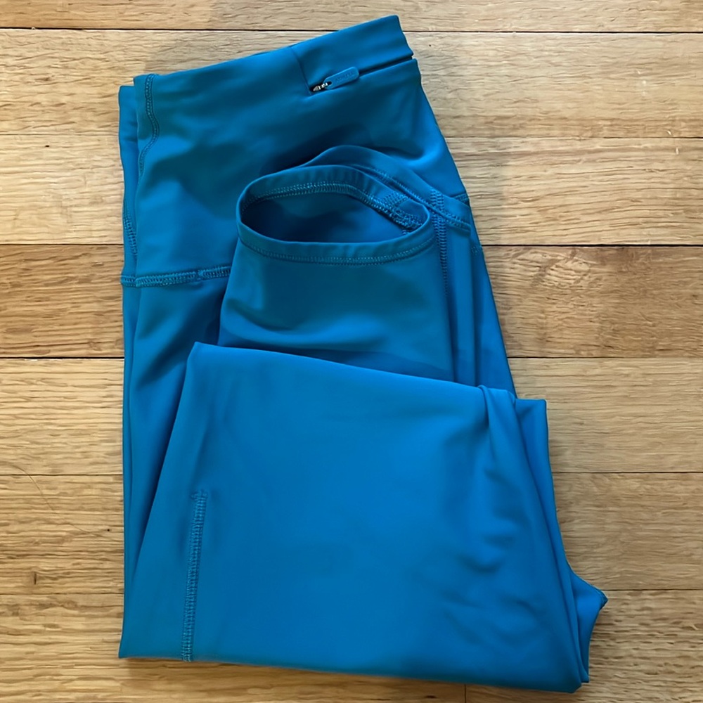 Athleta, “pacesetter 7/8 tights”